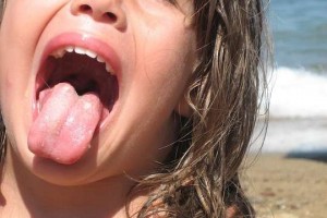 为什么熬夜晨起口干舌燥熬夜晨起口干舌燥如何治疗